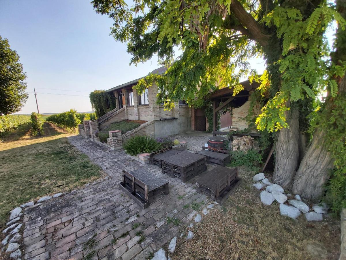 Izletiste Opatovac Casa de hóspedes Exterior foto