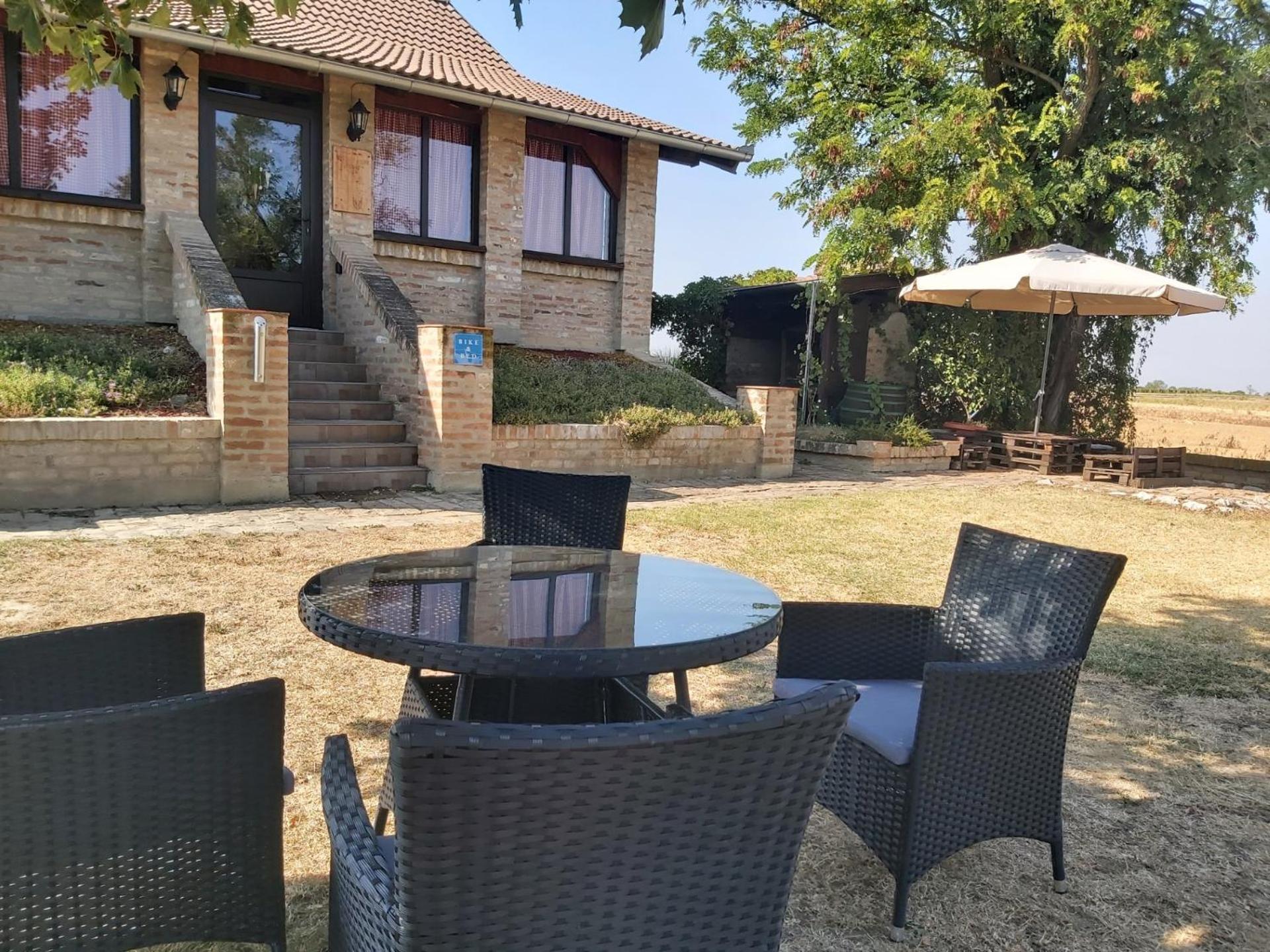 Izletiste Opatovac Casa de hóspedes Exterior foto