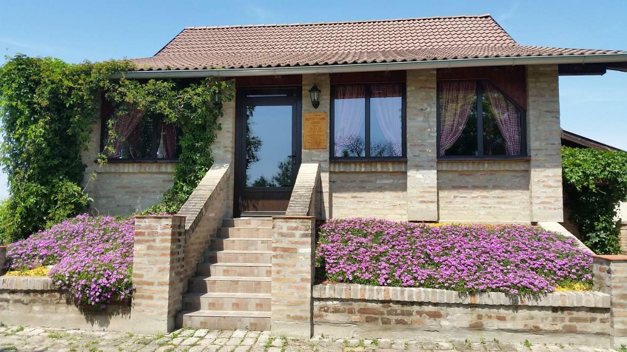 Izletiste Opatovac Casa de hóspedes Exterior foto